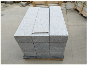 G623 Chinese Grey Granite Bush Hammered Curbstone
