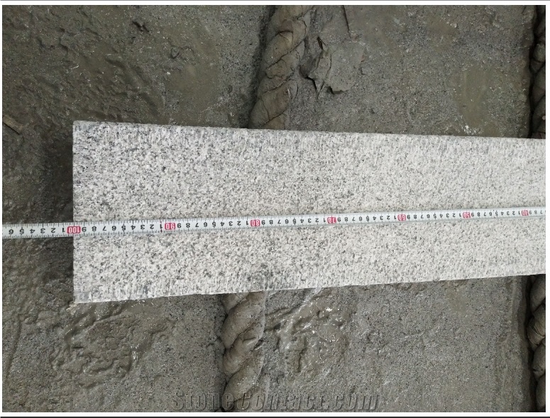 G623 Chinese Grey Granite Bush Hammered Curbstone