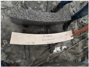 G623 Chinese Grey Granite Surface Flamed Curbstone