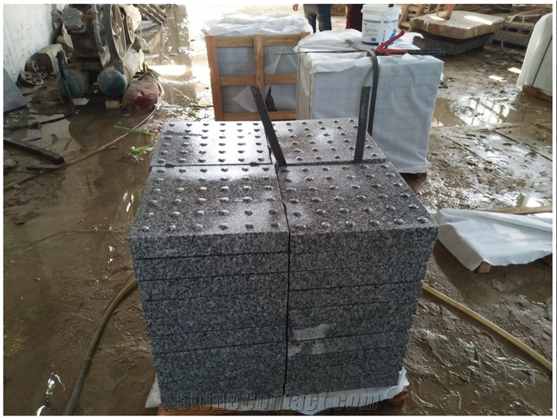 G623 Grey Granite Sandblasted Blind Stone Pavers