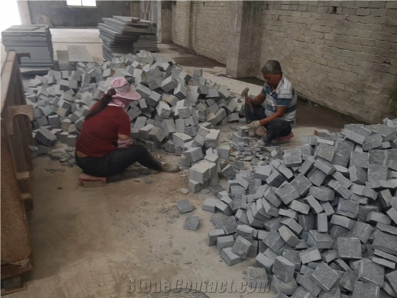 Padang Black G654 Granite Paving Tiles Cobble&Cube
