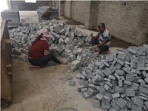 Padang Black G654 Granite Paving Tiles Cobble&Cube