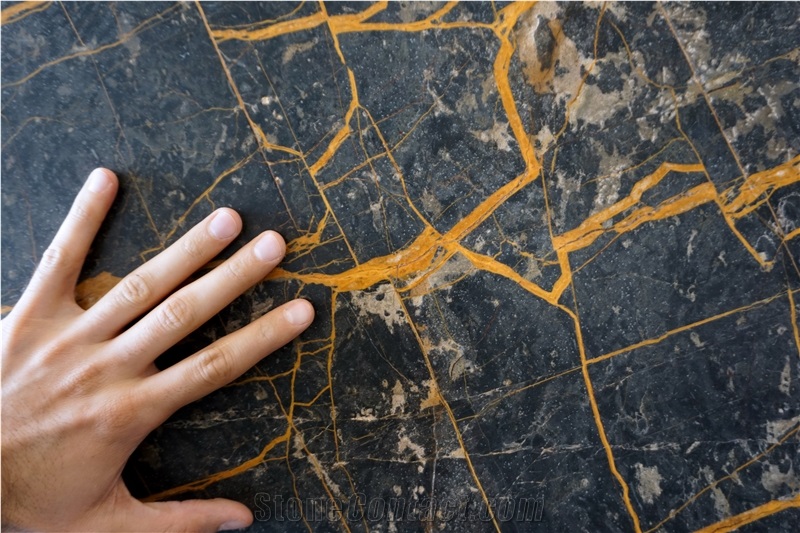 Port Laurent Marble Slabs Italy