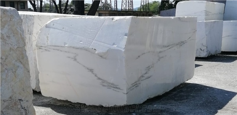 Calacatta Creme Marble Block