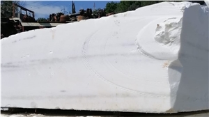 Calacatta Creme Marble Block