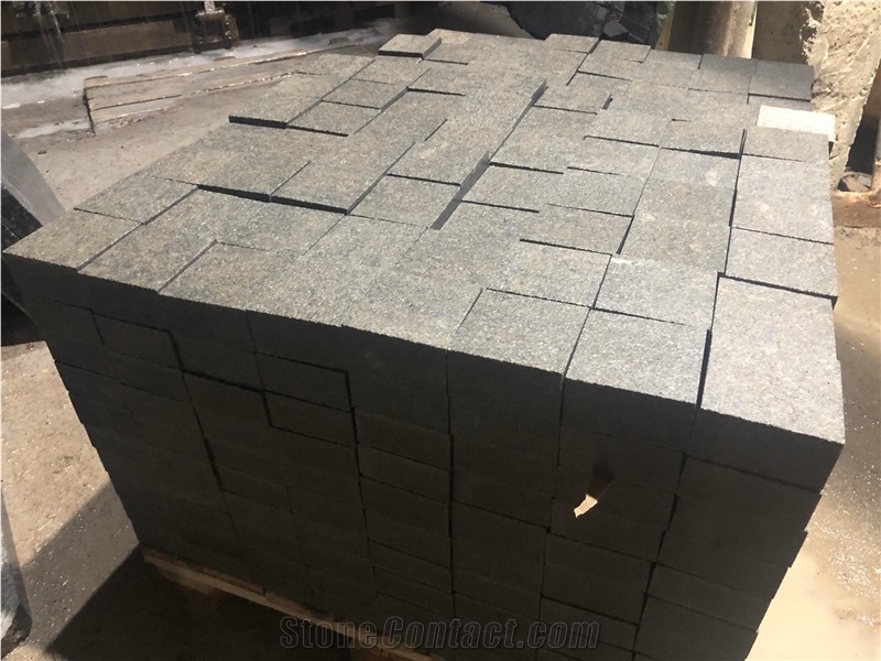 Cubes from Antik Nero Gabbro 10x10x5cm Flamed