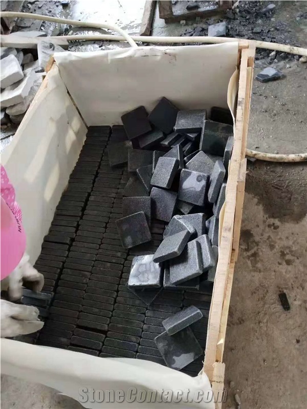 Nature Top Surface Cubestone Side Machine Cut
