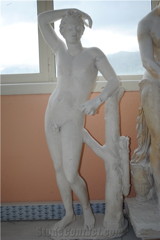 Statuario Marble Sculptured Fountain