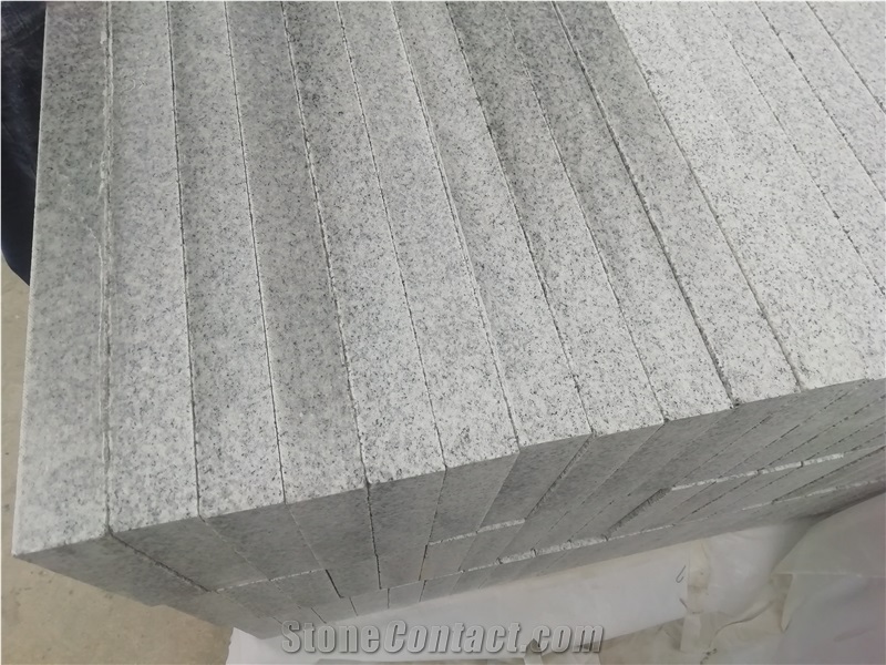 Padang Cristal Granite Jumbo Pattern Flamed Tiles