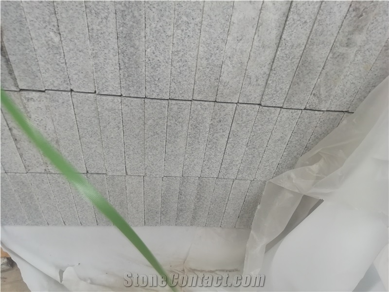 Padang Cristal Granite Jumbo Pattern Flamed Tiles