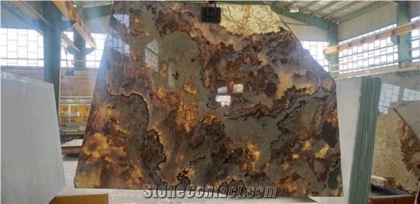 Arya White and Light Green Onyx (Own Quarry)