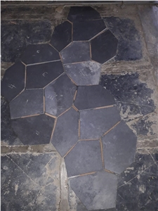 Kadappa Black Limestone Irregular Flagstone Pavers