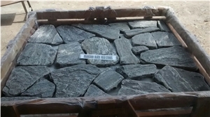 Monsoon Black Field Stone Veneer, Corner Stones