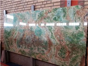Green Traonyx- Smeralda Onyx Slabs