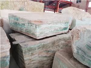 Smeralda Onyx Blocks