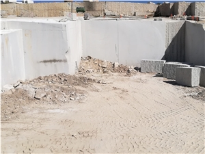 Granito Blanco Almendra Granite Block