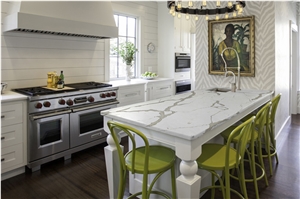 Calacatta Gold Quartz Stone Dinner Table Countertop