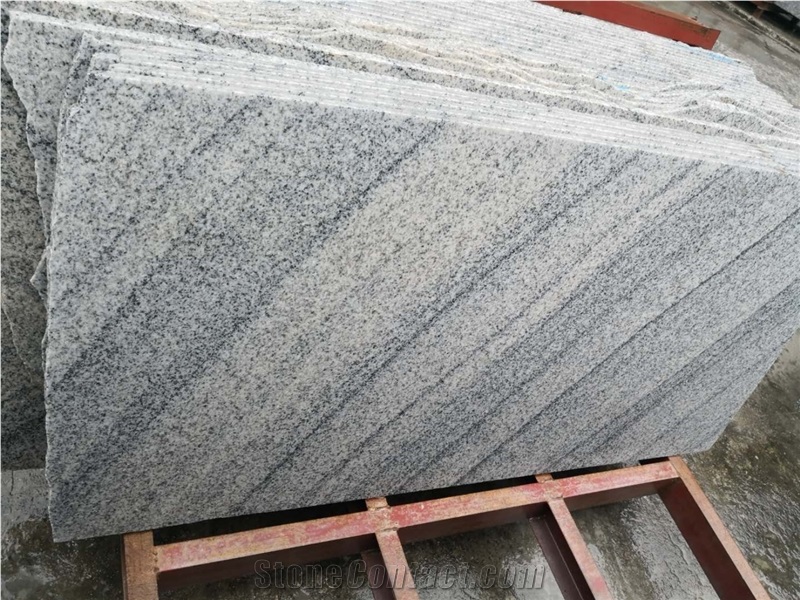 China New Viscont White Granite Wall Slab Bookmatch