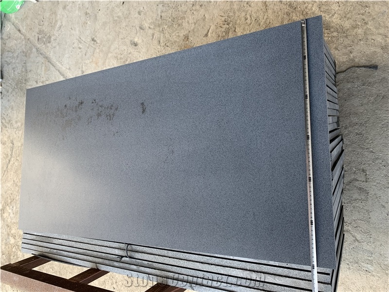 Hainan Black Basalt Lava Stone Floor Tile Honed