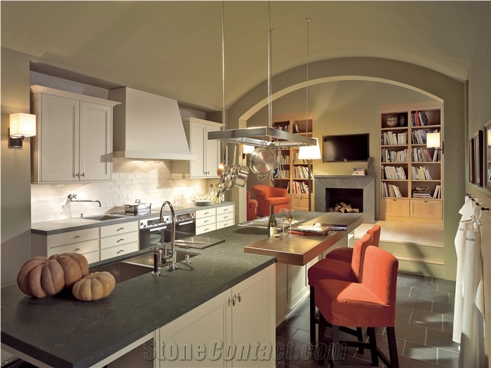 Villa Project Pietra Grey Quartz Countertop Table
