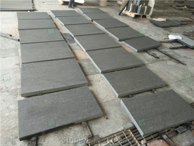 China New Black Basalt G684 Granite Tile