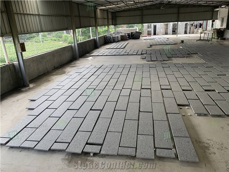 Customized Size Steel Grey Granite Floor Tiles