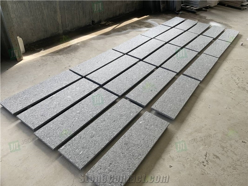 Customized Size Steel Grey Granite Floor Tiles