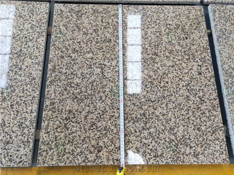 Vietnam Rust Granite Yellow Stone Floor Tiles