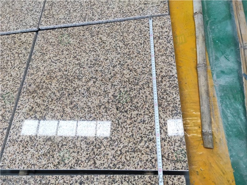 Vietnam Rust Granite Yellow Stone Floor Tiles