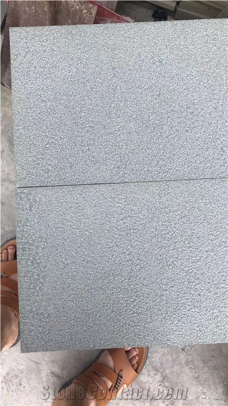 China Sichuan Green Sandstone Bushhammered Slabs