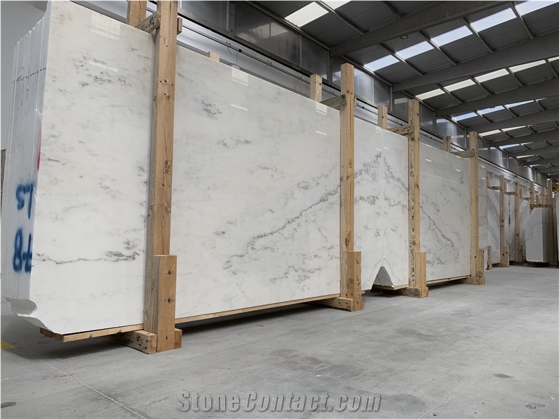 Cream Estremoz Marble, White Michelangelo Slabs