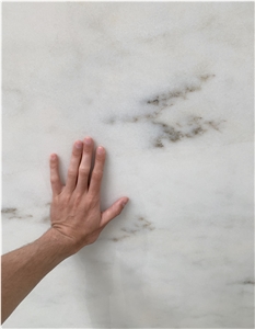 Cream Estremoz Marble, White Michelangelo Slabs