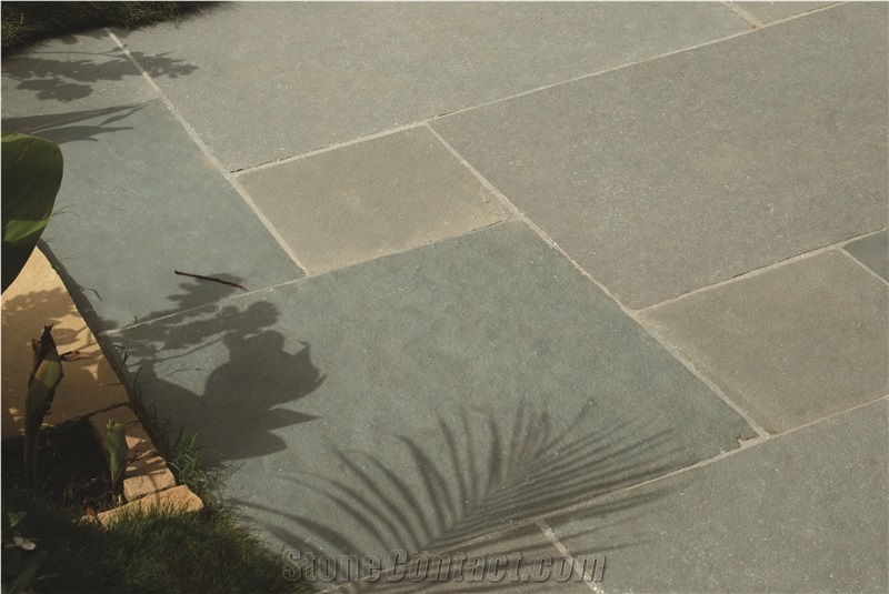 Kota Blue Limestone Riven Patio Paving