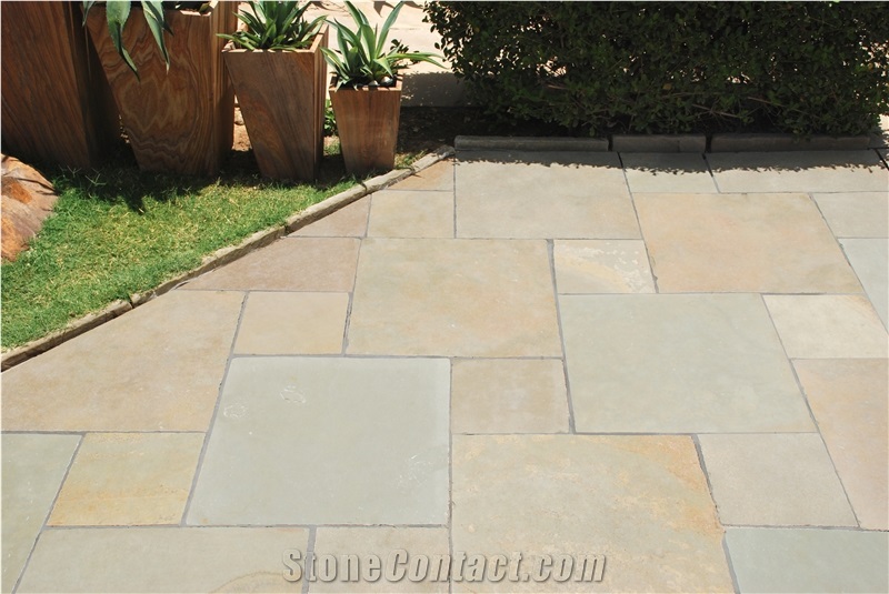Lime Tuscany Riven Paving