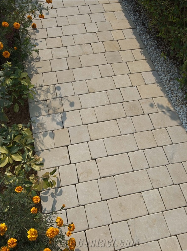 Mint Sawn Tumbled Paving Block Setts