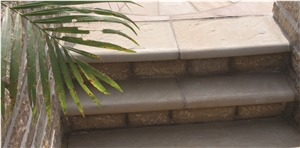 Ochre Yellow Bull Nosed Steps/Swimming Pool Coping