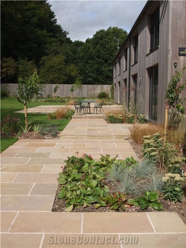Raj Green Riven Paving