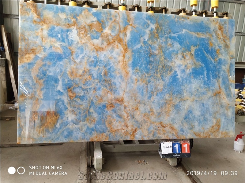 Azul Onyx Slab for Wall Tiles