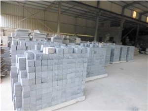 China Black Basalt Natural Flamed Paving Tile