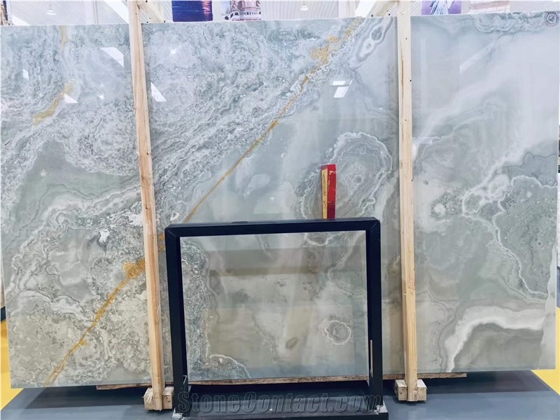 Natural Jade Gold Blue Oniks in China Stone Market