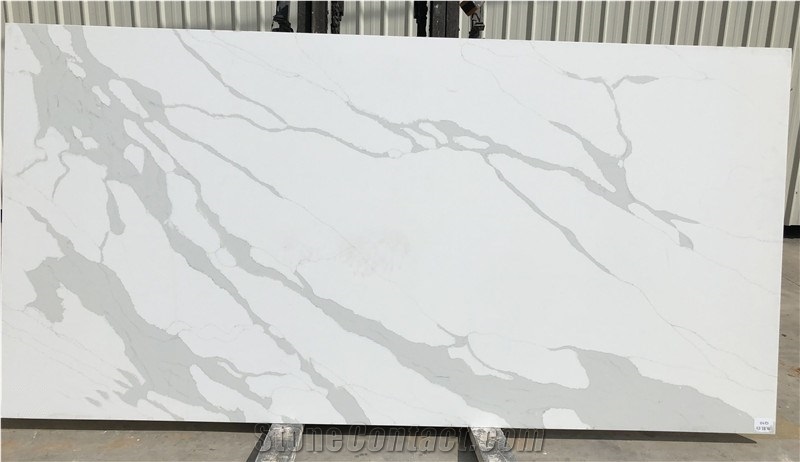Goldtop Calacatta Quartz Slabs