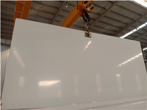 Pure White Calacatta Quartz Countertop Slab