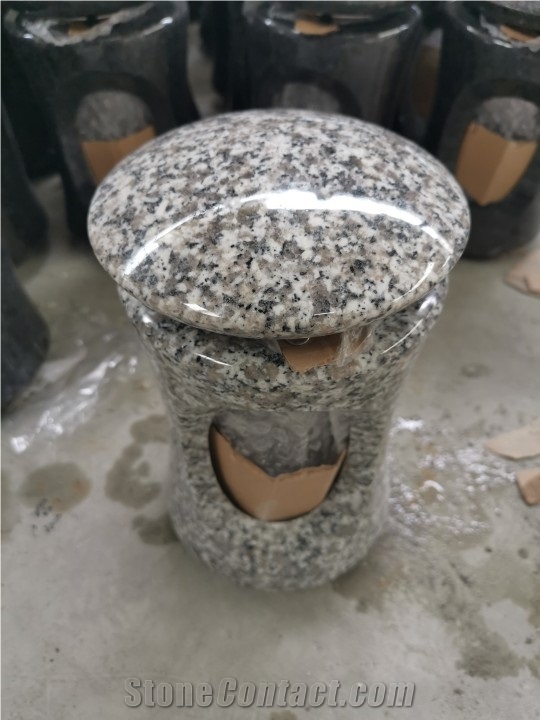 Absolutely Black Granite Lamp for Gravestone