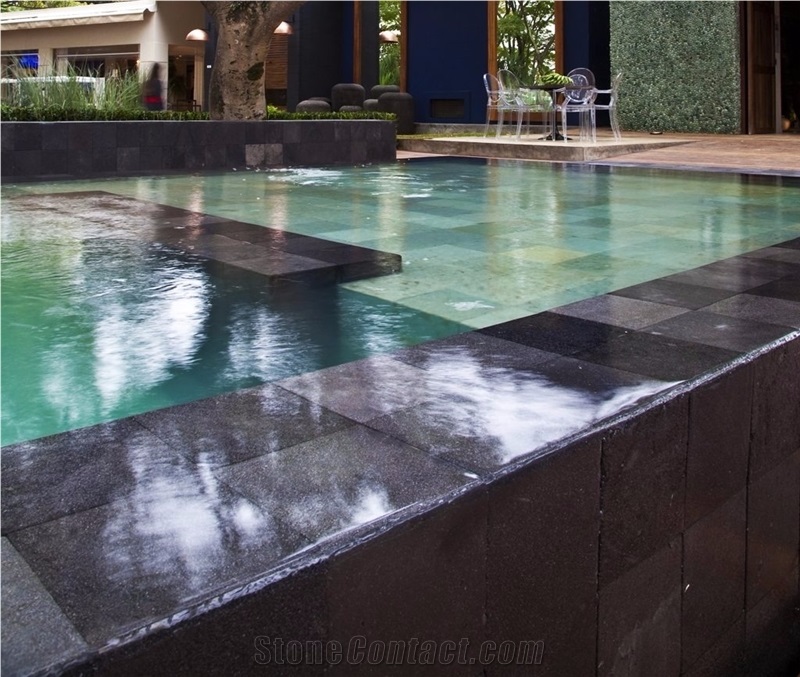Black Lava Stone Pedra Hitam