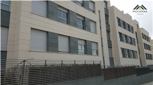 Moca Medium Grain Vein-Cut Limestone Tiles