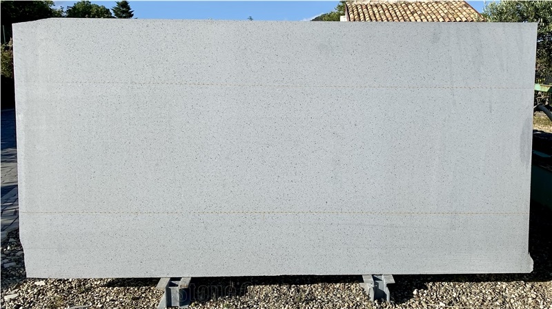 Pietra Lavica- Basalto Di Etna Slabs