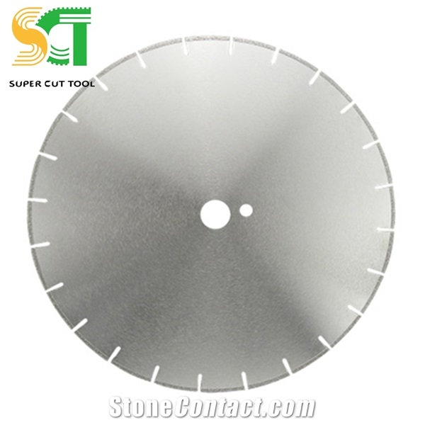 Diamond Tipped Circular Saw Blade in Grinder