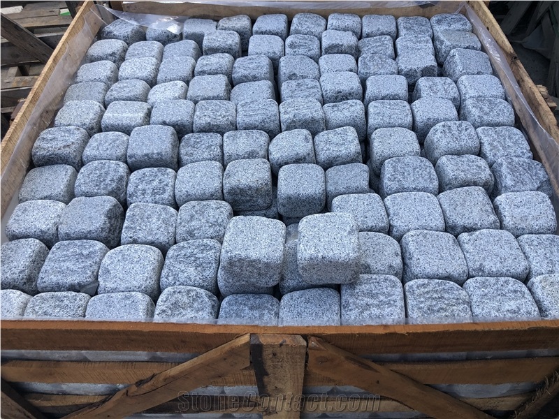 Grey Granite in Antic Tumbled Cobblestone, Cubed Pavers