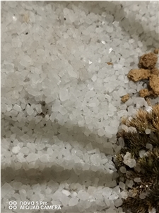 White Quartzite Peeble Crushed Stone River Walkway