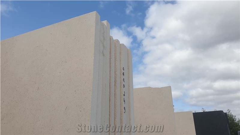Crema Riviera Limestone Slabs & Tiles